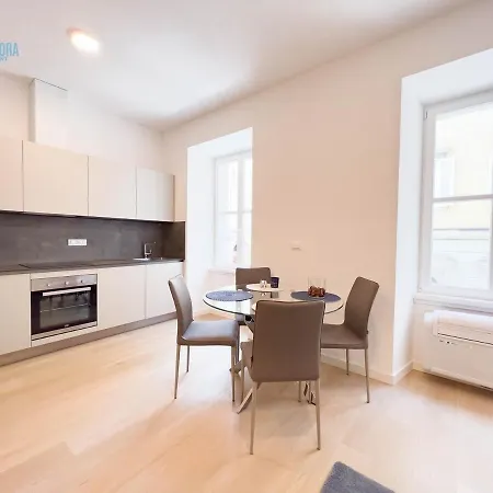 Cavana 2 Tirabora Short Rent * Trieste